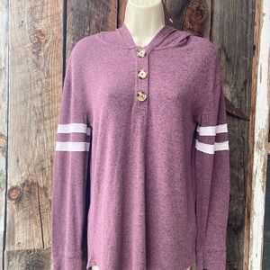 Super soft, long sleeved hooded top by Maurice’s, size S. Cozy!